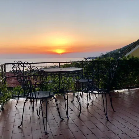 Esperia Casa Lejlighed