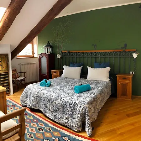 Esperia Apartment